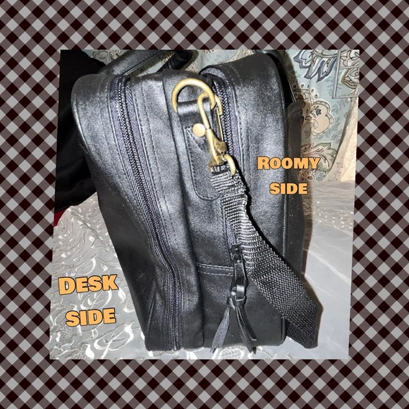 NWOT Omega Overnight Bag - Picture 8 of 10